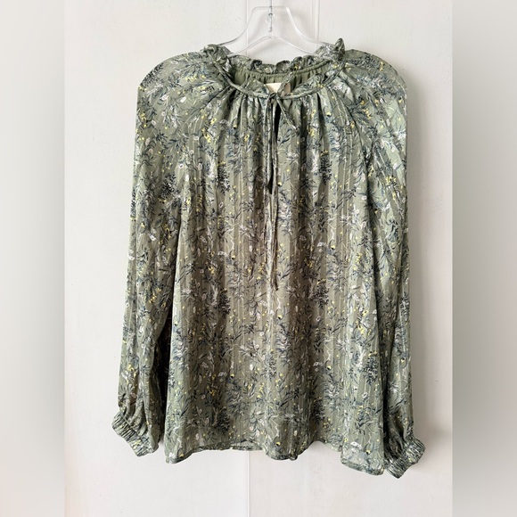 MELLODAY Tops - MELLODAY Olive Floral Blouse